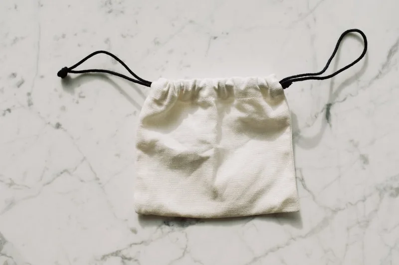 유니클로 드로스트링백 2026